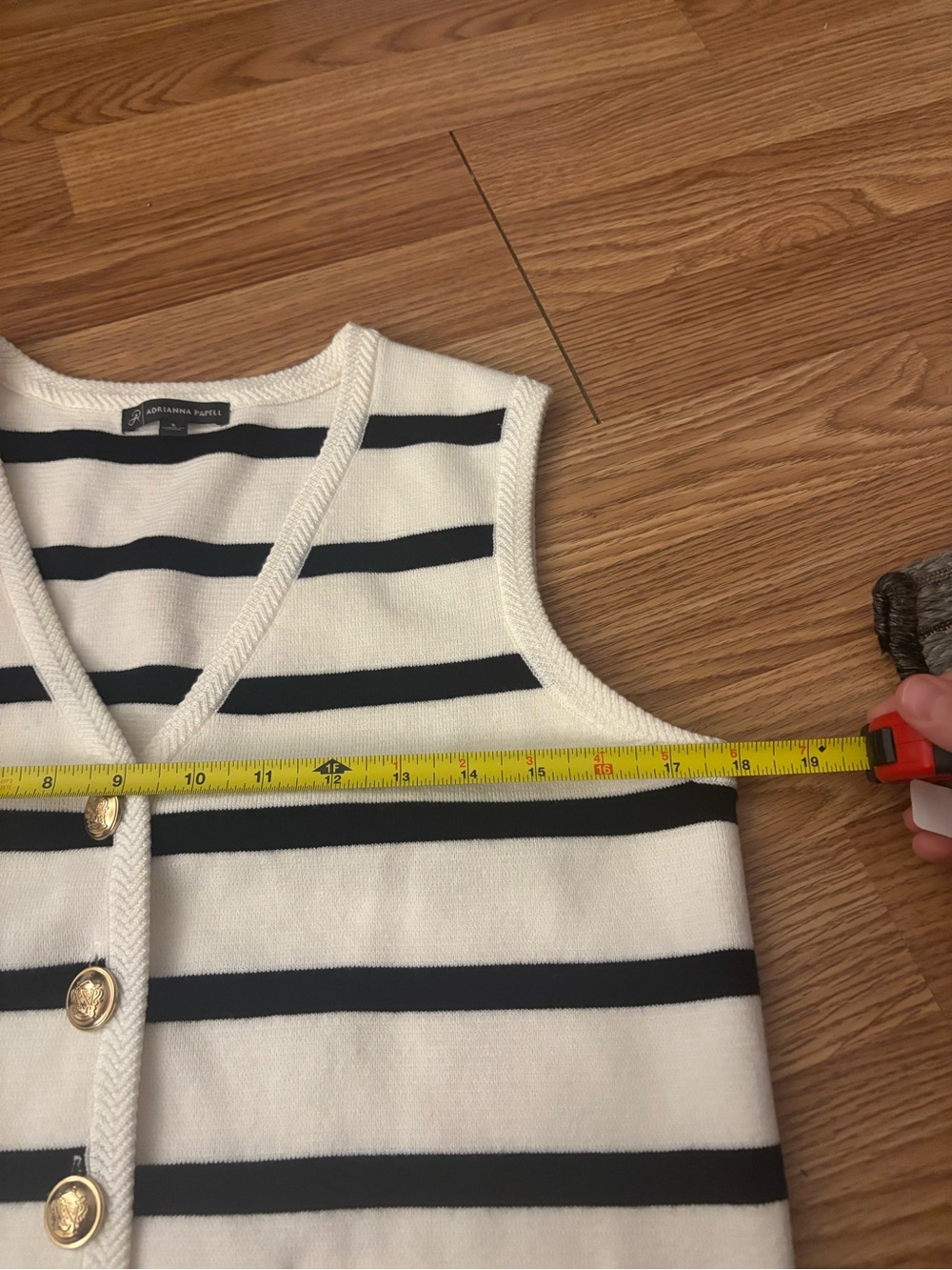 Adrianna Papell Striped V-Neck Sweater Vest Size Small - Picture 5 of 8